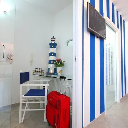 לינה וארוחת בוקר Santa Cesarea Terme B&B 4*